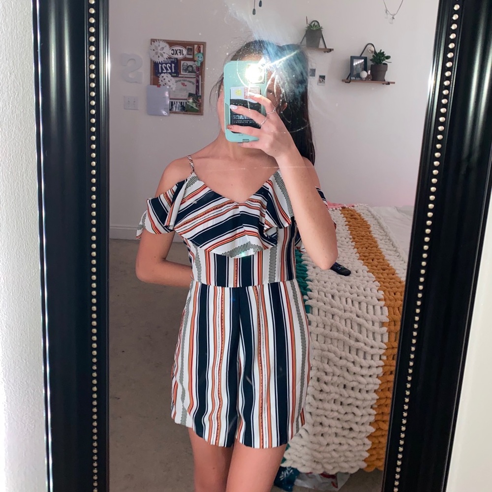 Romper - Picture 2 of 3